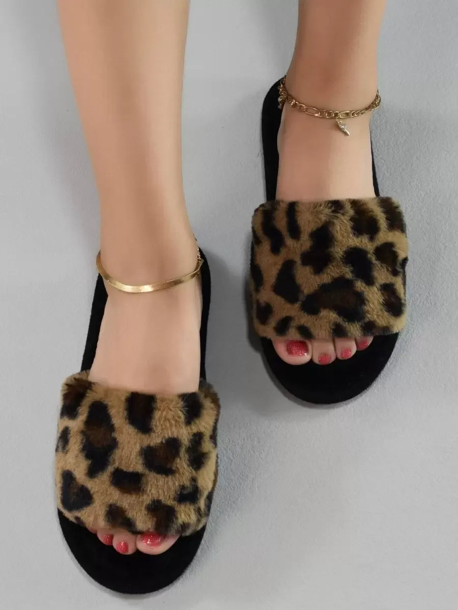 Ladies' Fashionable Leopard Print Fuzzy Bedroom Slippers, Beige