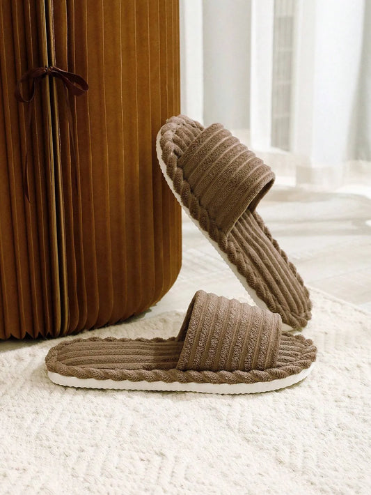 Men's Breathable Slippers Suitable For Indoor And Outdoor Use