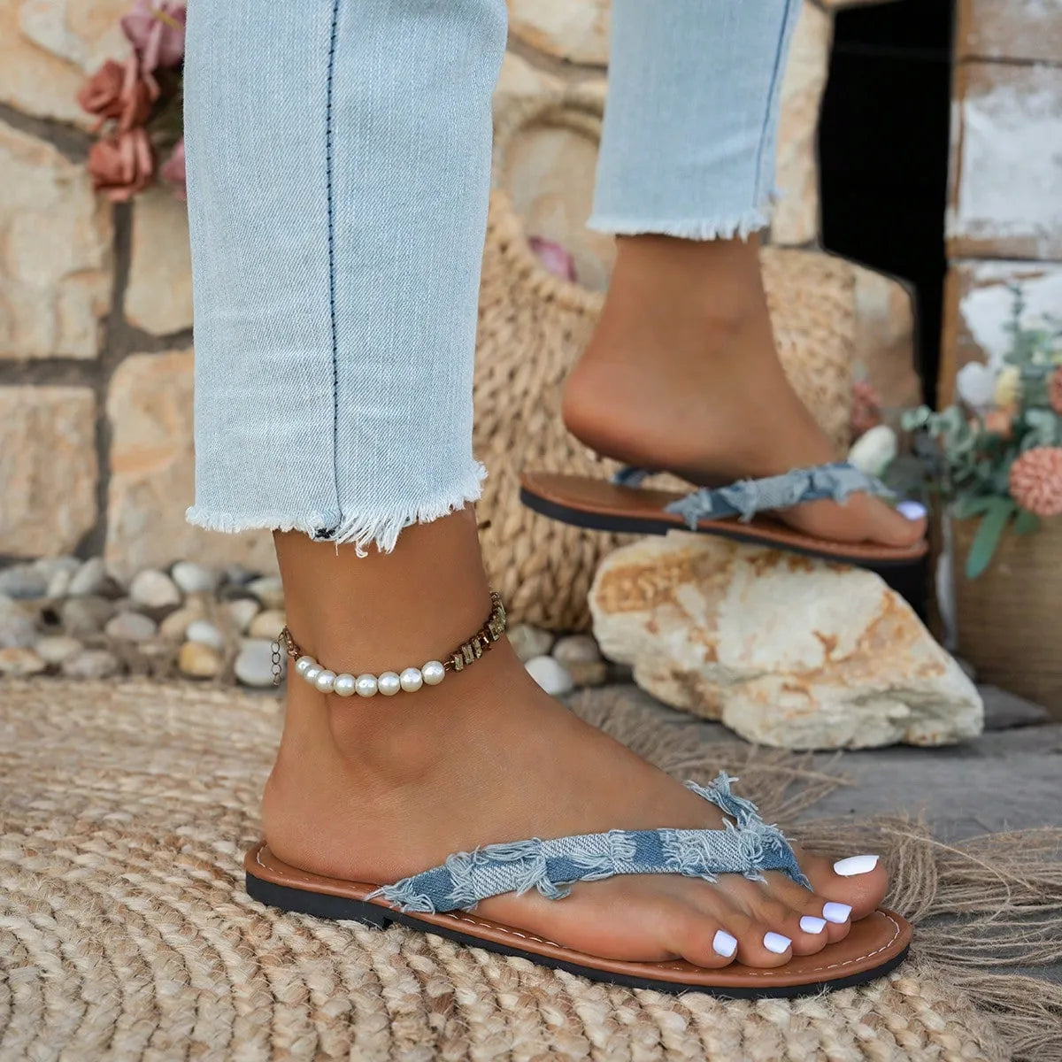 2025 New Women's Thong Sandals, Casual Vacation Fashion Flat Slip-On Sandals, Versatile Non-Slip Flip Flops