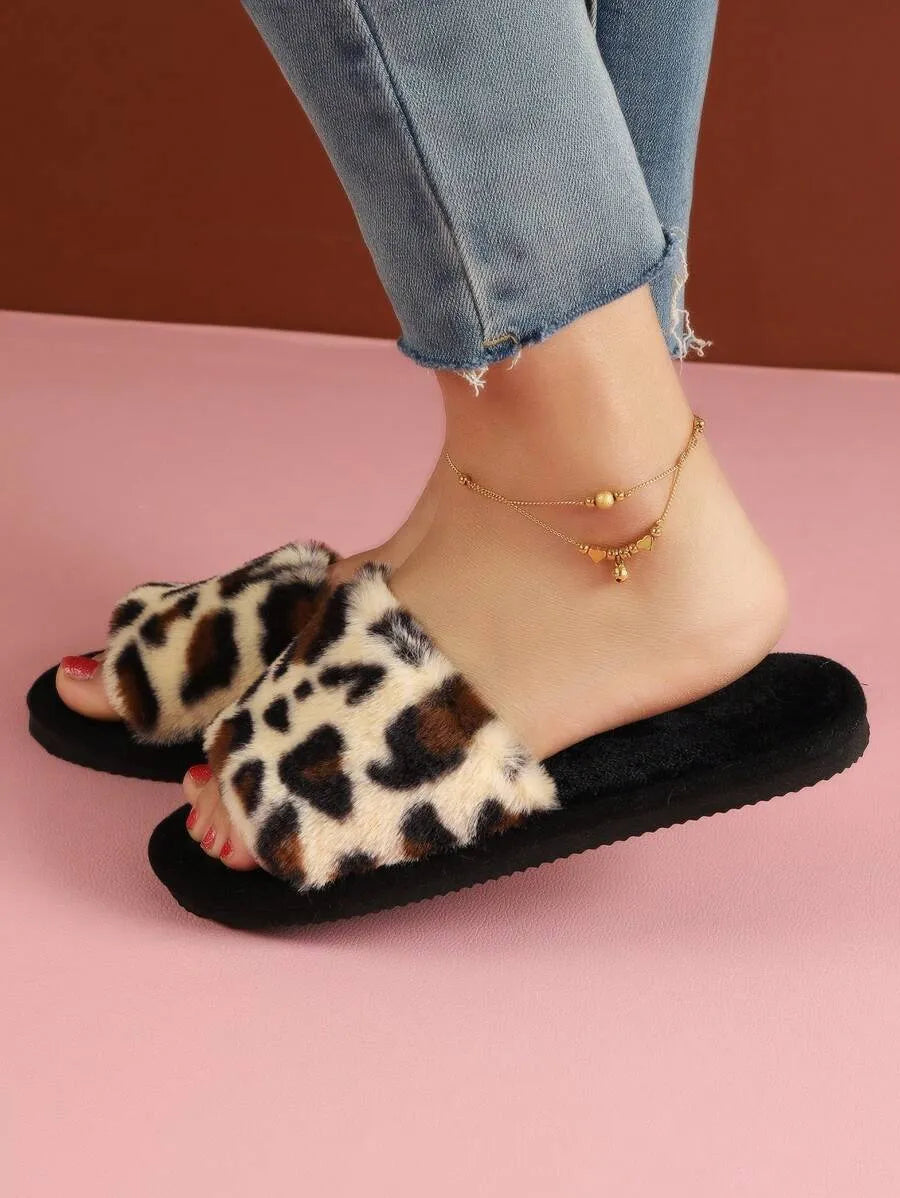 Ladies' Fashionable Leopard Print Fuzzy Bedroom Slippers, Beige