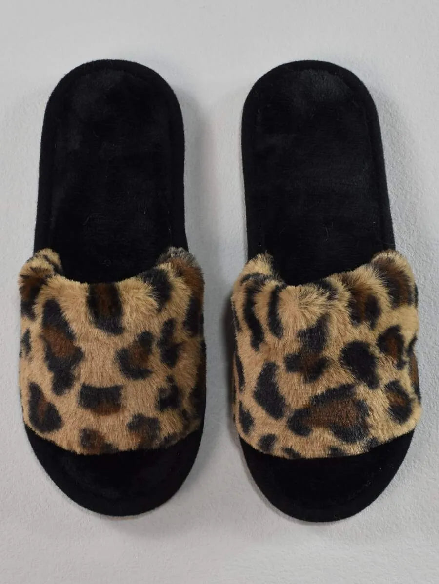 Ladies' Fashionable Leopard Print Fuzzy Bedroom Slippers, Beige