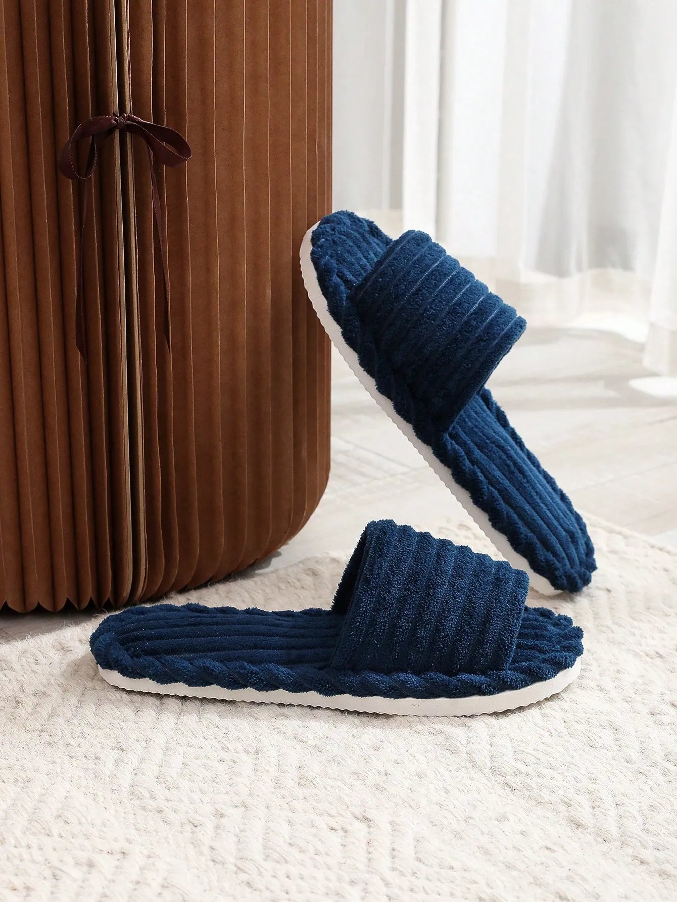 Men's Breathable Slippers Suitable For Indoor And Outdoor Use
