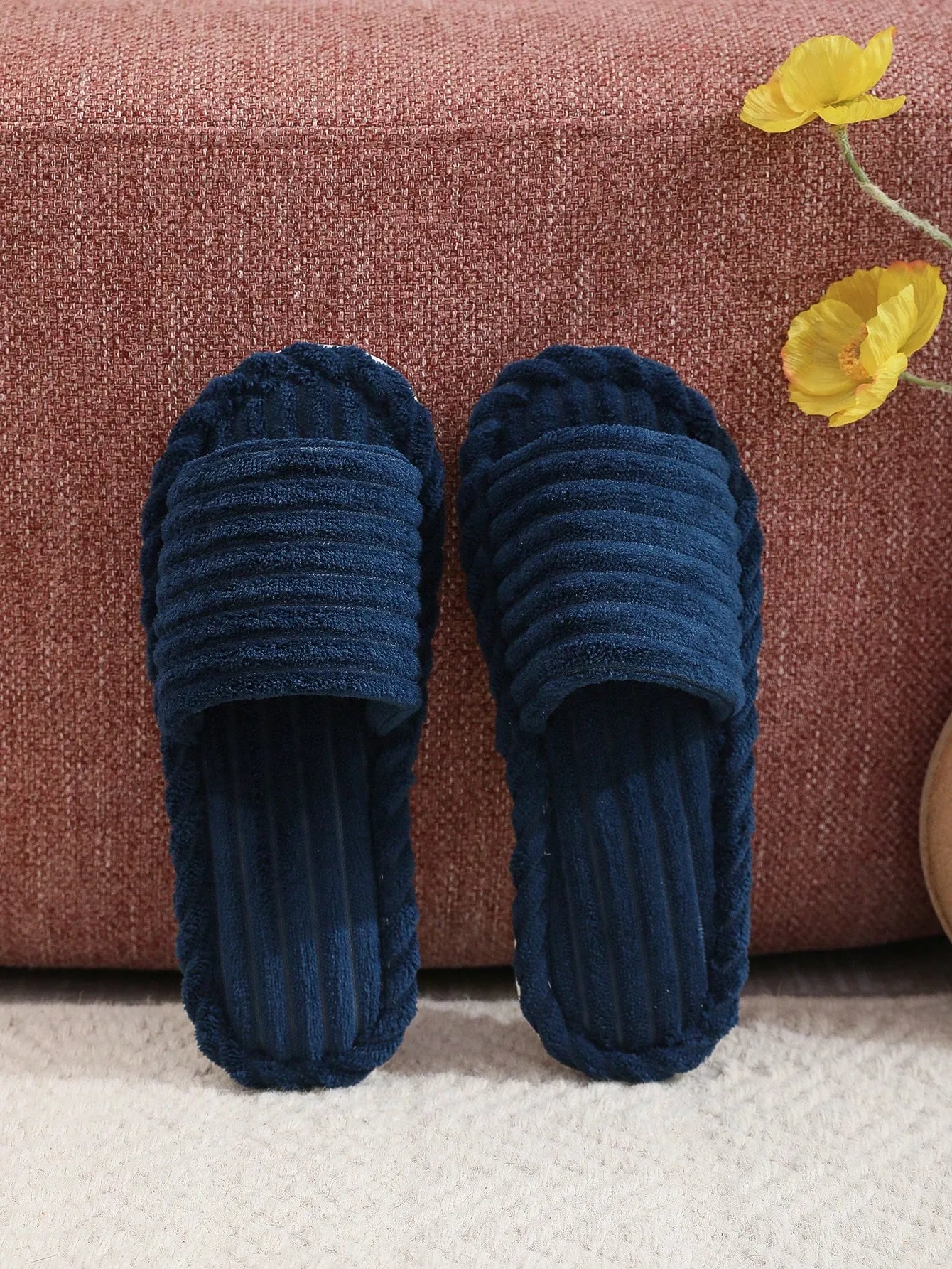 Men's Breathable Slippers Suitable For Indoor And Outdoor Use