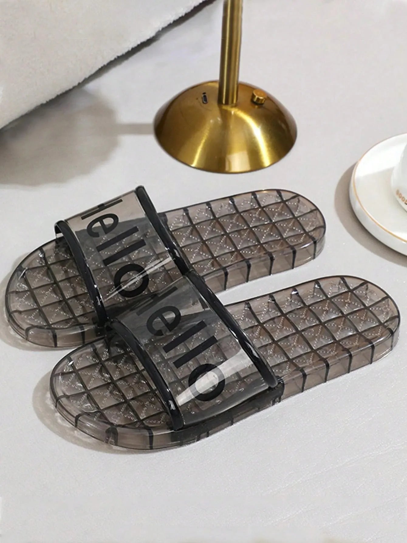 2025 New Fashion Transparent Jelly Plastic Slippers For Women, Summer Indoor Bathroom Shower Crystal Slippers, Non-Slip Wear-Resistant High-Quality Slides