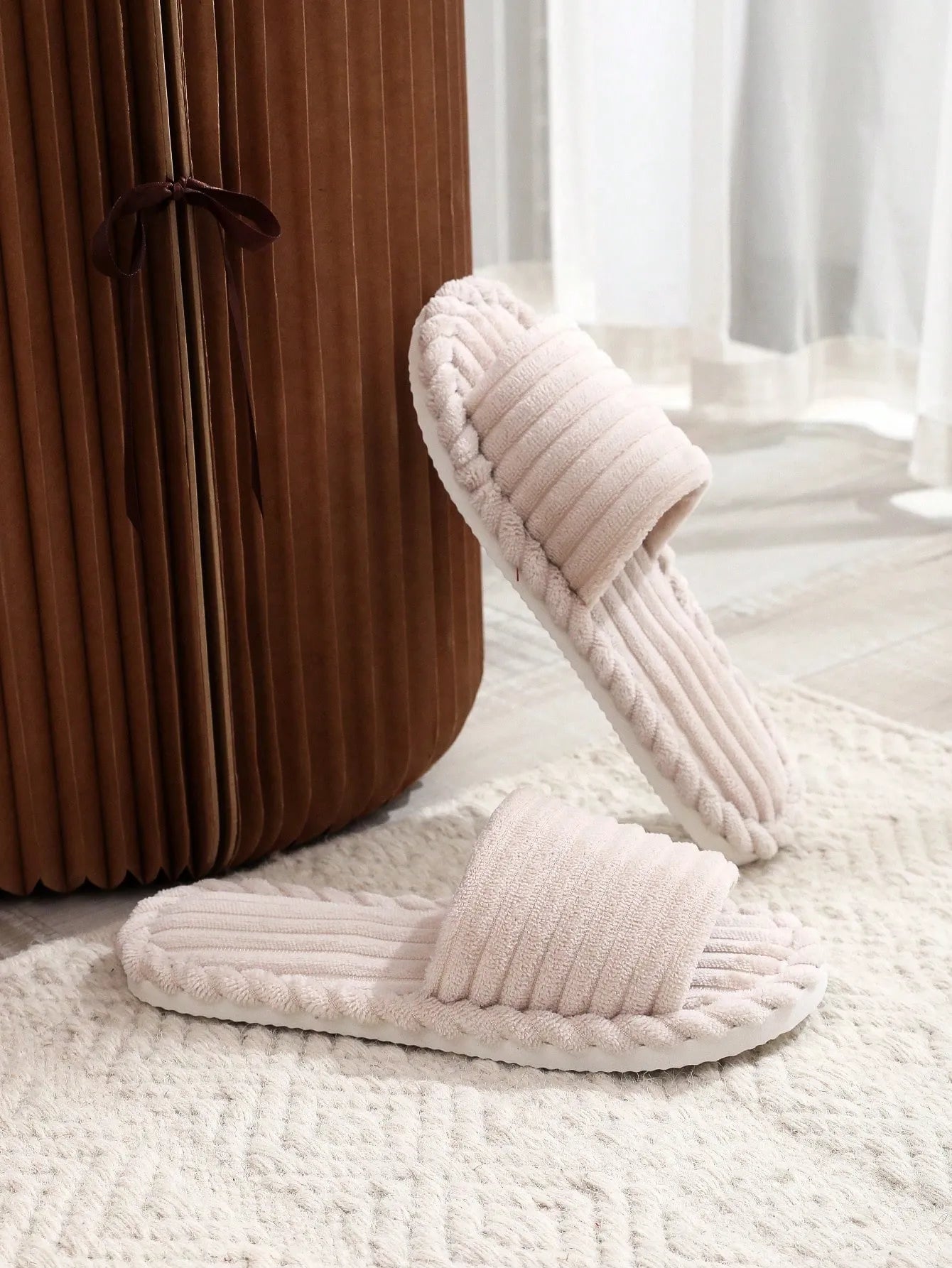 Men's Breathable Slippers Suitable For Indoor And Outdoor Use