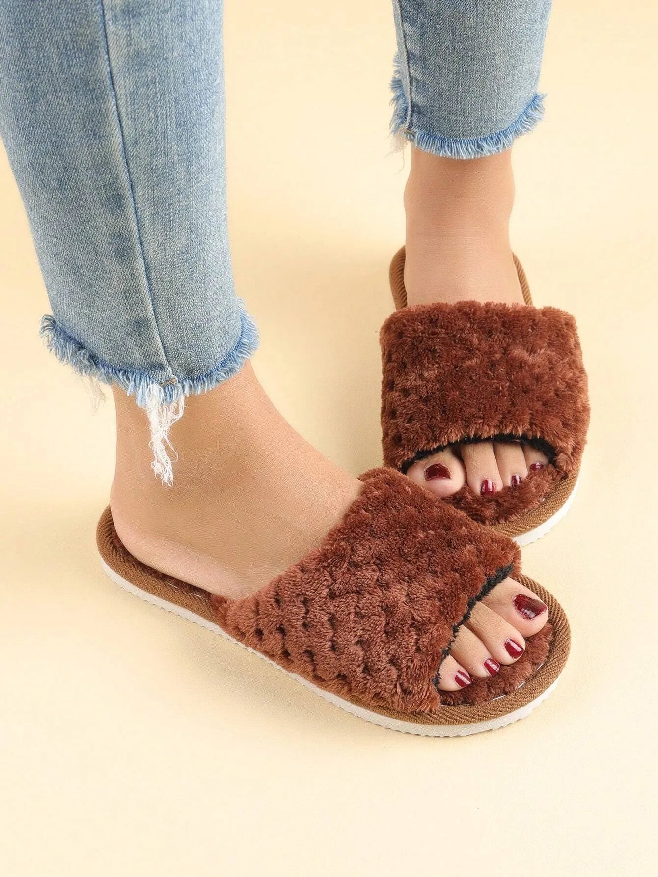 Women’s Soft Plush Slip-On Slippers, Comfortable & Warm Indoor Thermal Lined House Mules, Suitable For Spring, Autumn & Winter